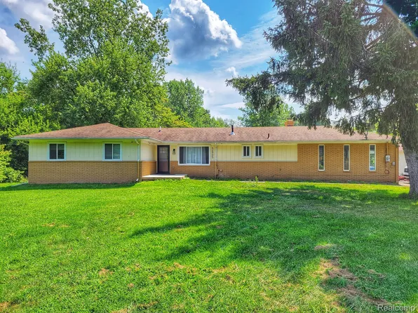 42905 Judd Rd, Belleville, MI 48111