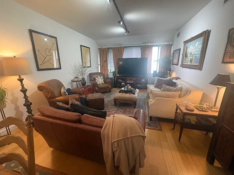 1200 Bedford St #205 — Photo 6