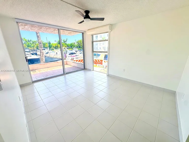 1700 NW North River Dr #106 — Photo 13