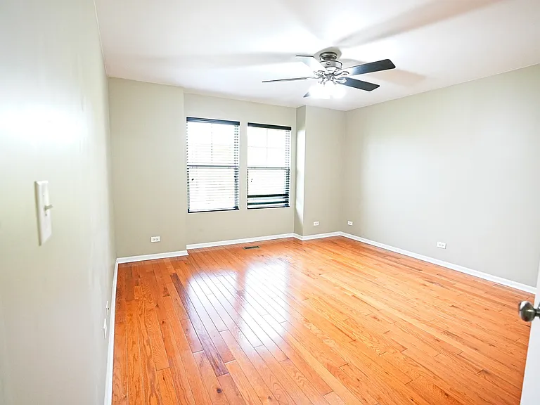 470 Grosvenor Ln #470 — Photo 11