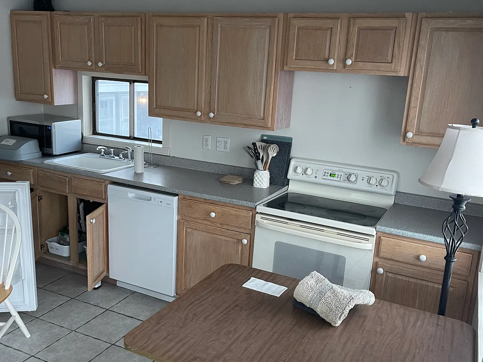 2 bed, 1.5 bath, 1000 sqft, $2,000 — Photo 2