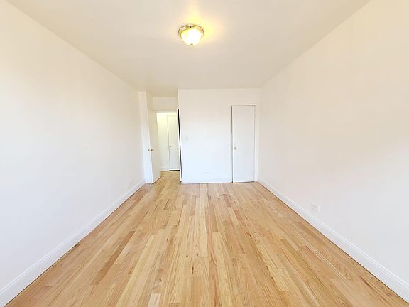 5th image of 1114 Grant Ave #3