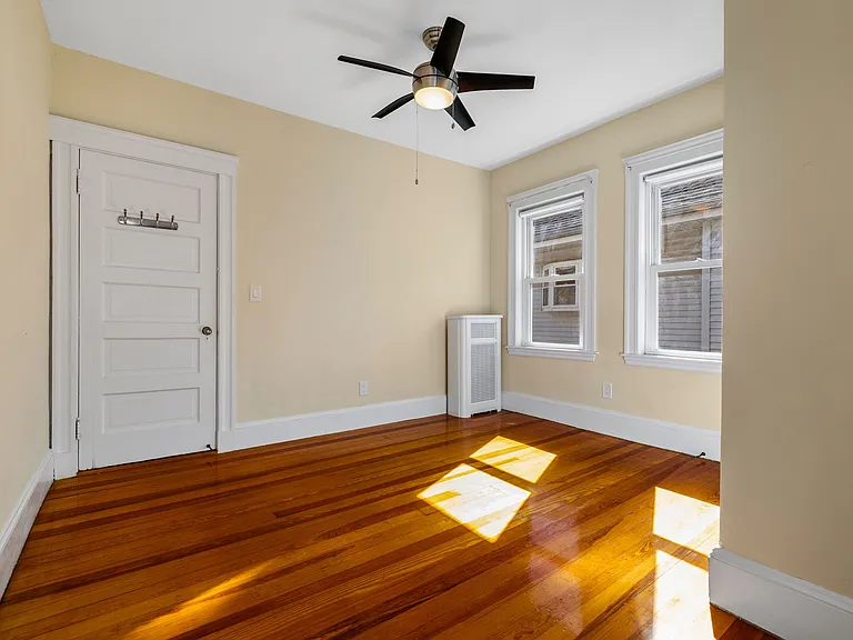 Bedroom 2-1