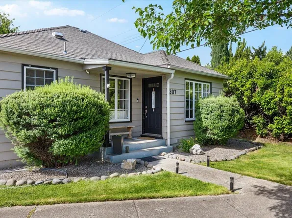 307 Monroe St, Medford, OR 97501