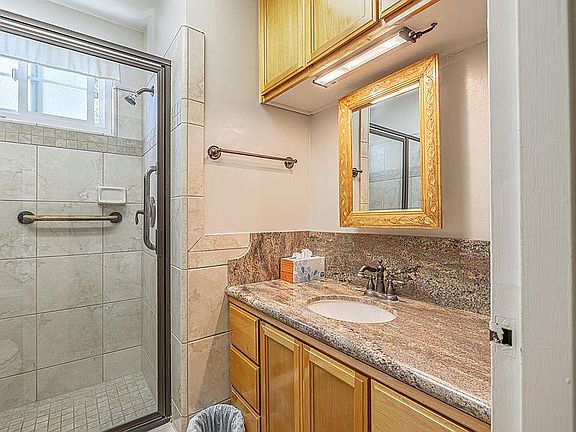 5th image of 43710 Rimvale Ave