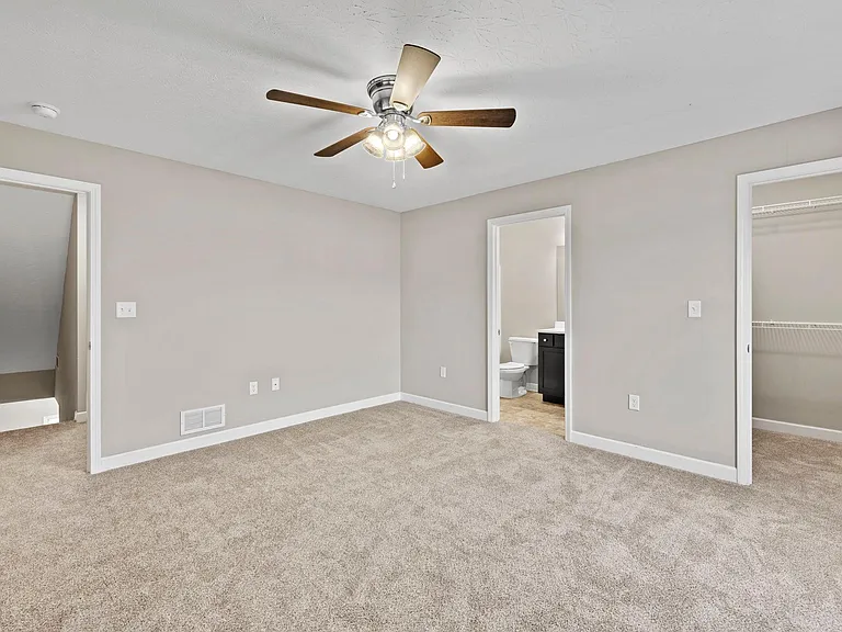 730 Village Creek Dr #B — Photo 6