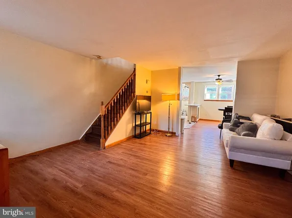 6628 Guyer Ave, Philadelphia, PA 19142