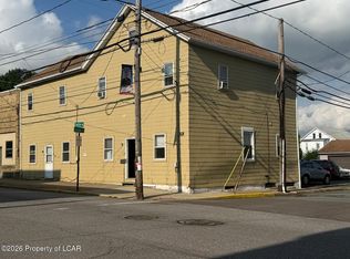301 Centre St, Freeland, PA 18224