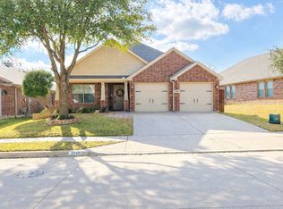 3948 Sunnygate Dr, Roanoke, TX 76262