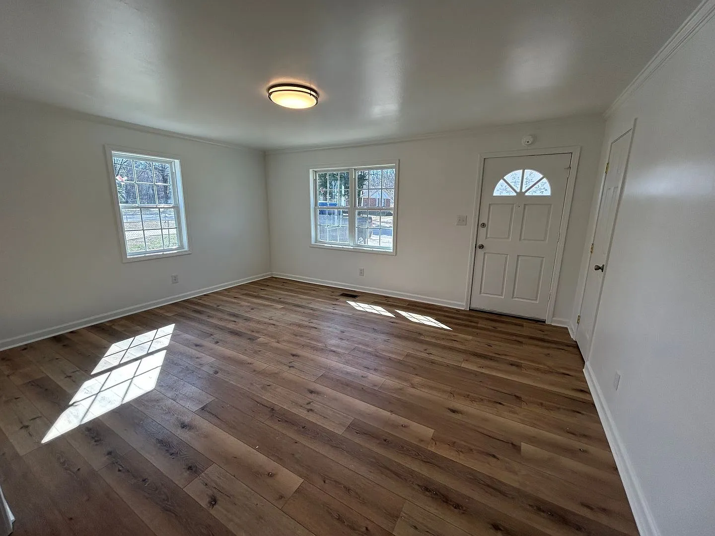 113 Holly Cove — Photo 2