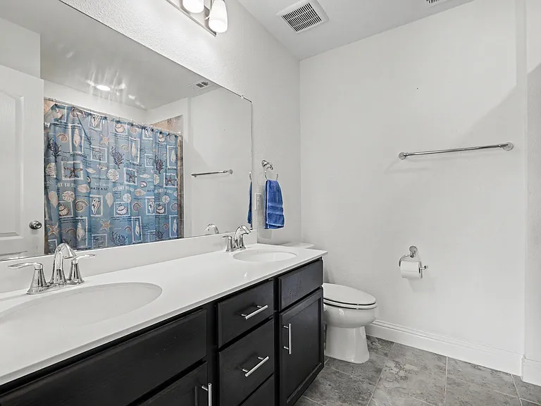 Bathroom 2- upstairs