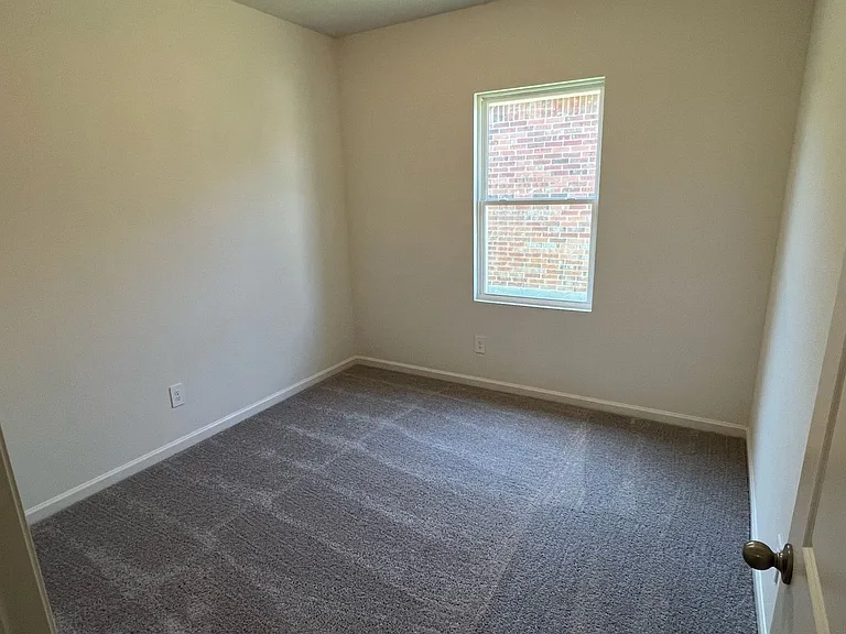 752 Richmond Dr — Photo 21