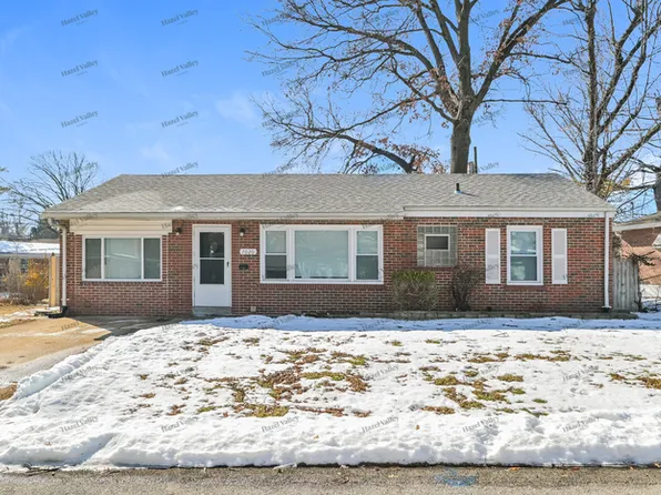 7020 Rohn Dr, Saint Louis, MO 63121