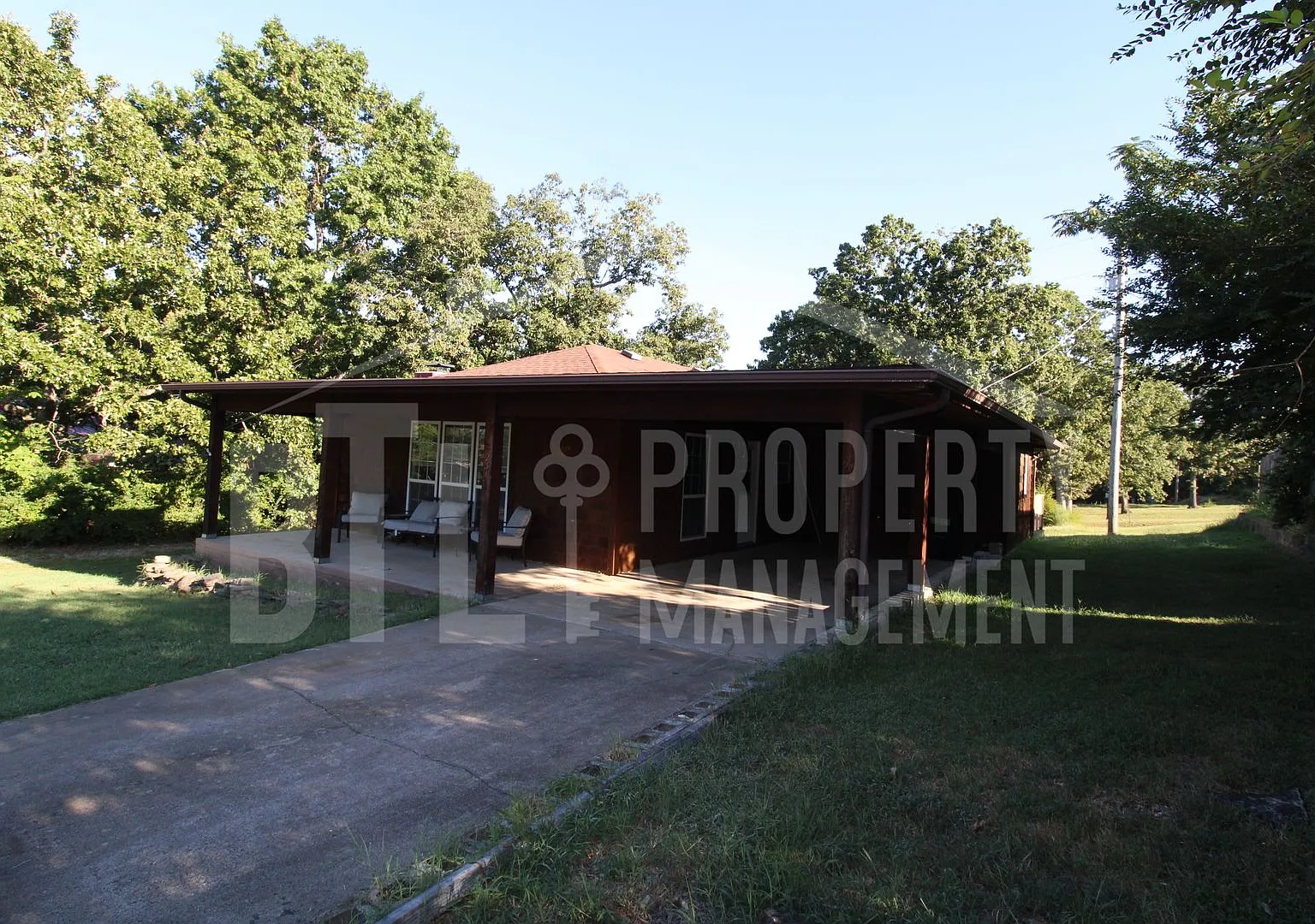 2 Bedroom Home in Reeds Spring — Photo 2