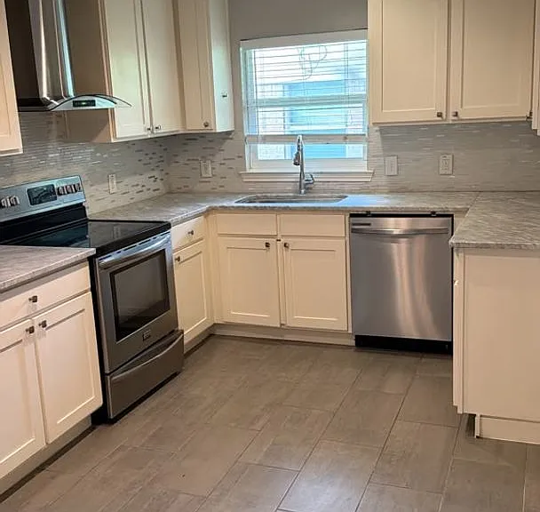13375 Glenside Dr — Photo 12