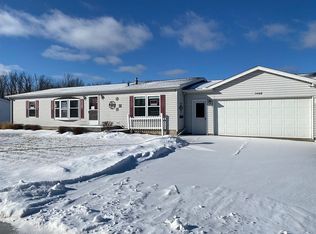 3406 Chatham Ln, Bay City, MI 48706