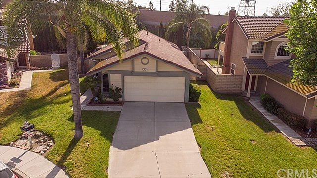 1st image of 3438 Evergreen Dr