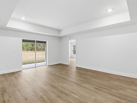 2nd image of 7261 N Outlook Way