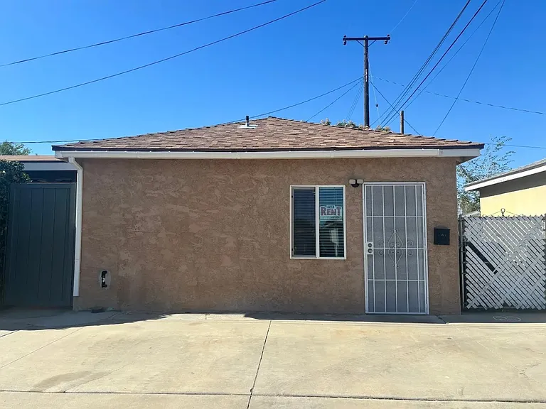 1147 W Avenue H11 — Photo 2