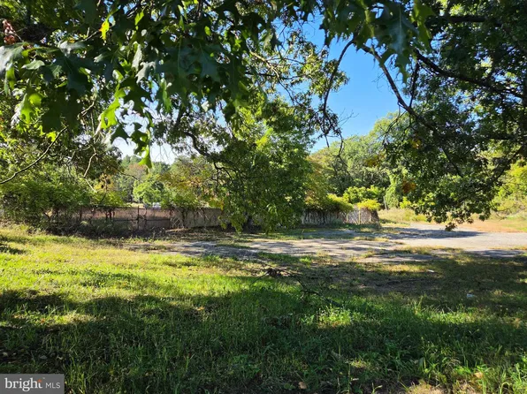 600 Berlin Rd, Clementon, NJ 08021