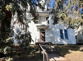 1513 E Superior St #6, Duluth, MN 55812