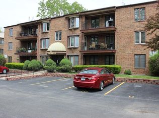 13543 S Lamon Ave APT 303, Crestwood, IL 60445
