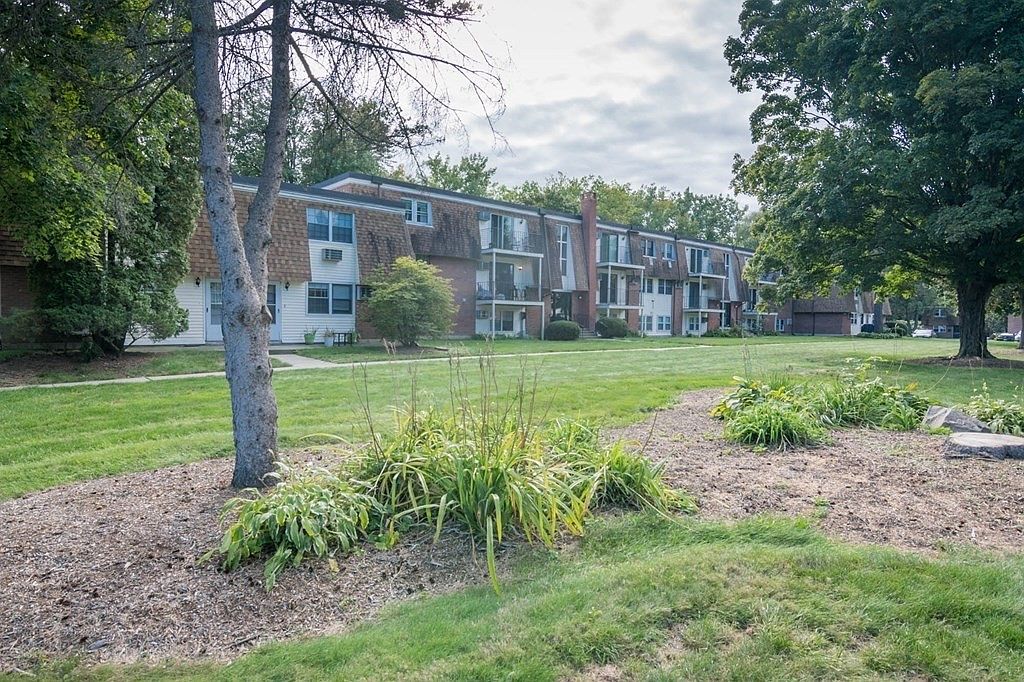 80 Damon Rd APT 1104, Northampton, MA 01060 | Zillow