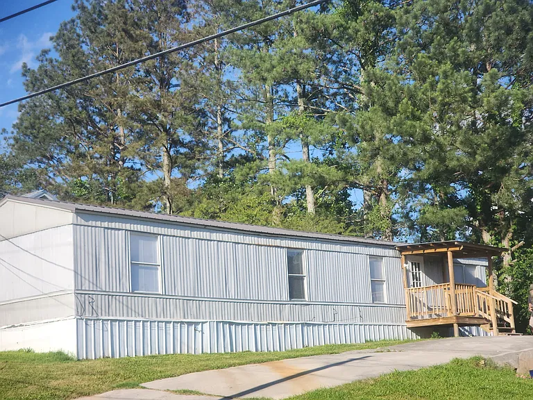 1559 Perry St SE — Photo 4