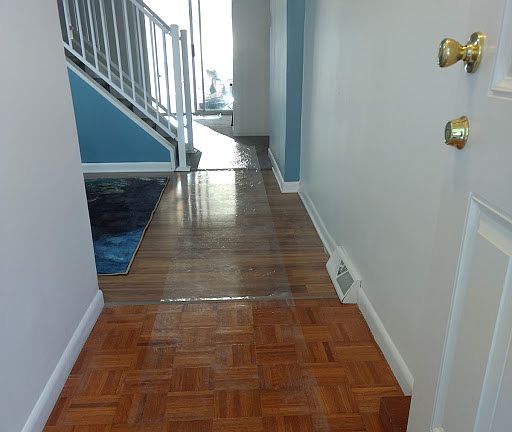 Parquet floor entryway