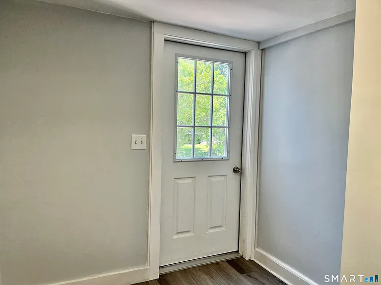 71 Norwich Ave — Photo 16