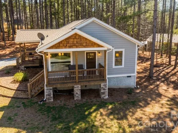 386 Sunset Dr #14, Mill Spring, NC 28756