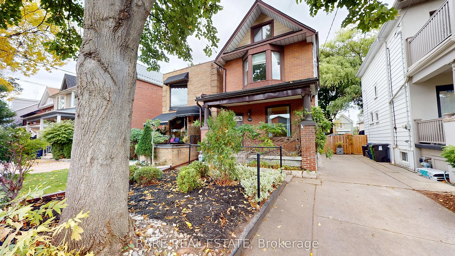 965 Logan Ave photo 1