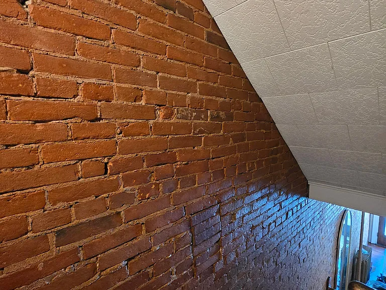 131 W Broadway — Photo 11