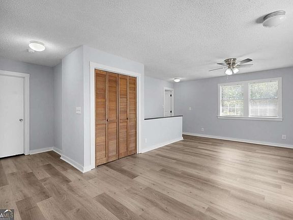 5th image of 1310 Lida St