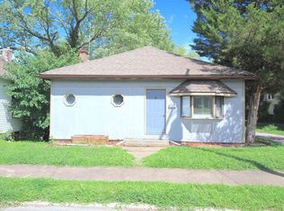 618 N 9th St, Murphysboro, IL 62966