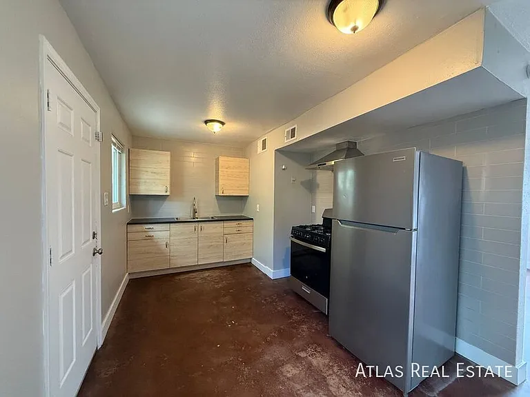 4310 N 14th St #2 — Photo 7