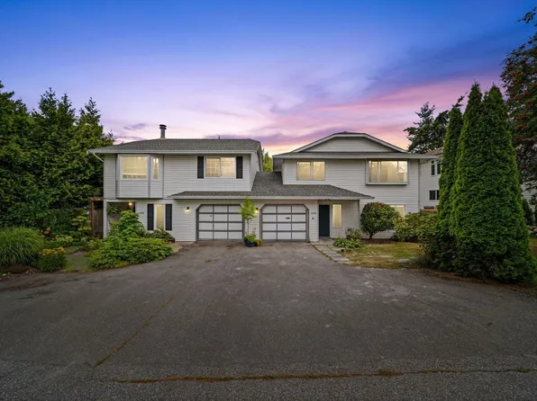 1576 161st St, Surrey, BC V4A 4X8