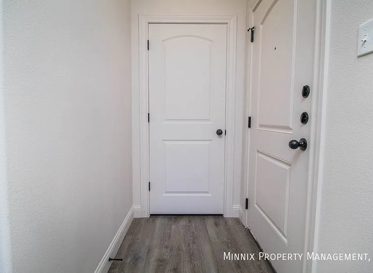 2009 102nd St #B — Photo 29