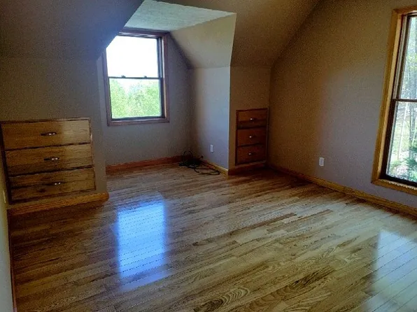 211 Wolfe Run Ln, Caryville, TN 37714