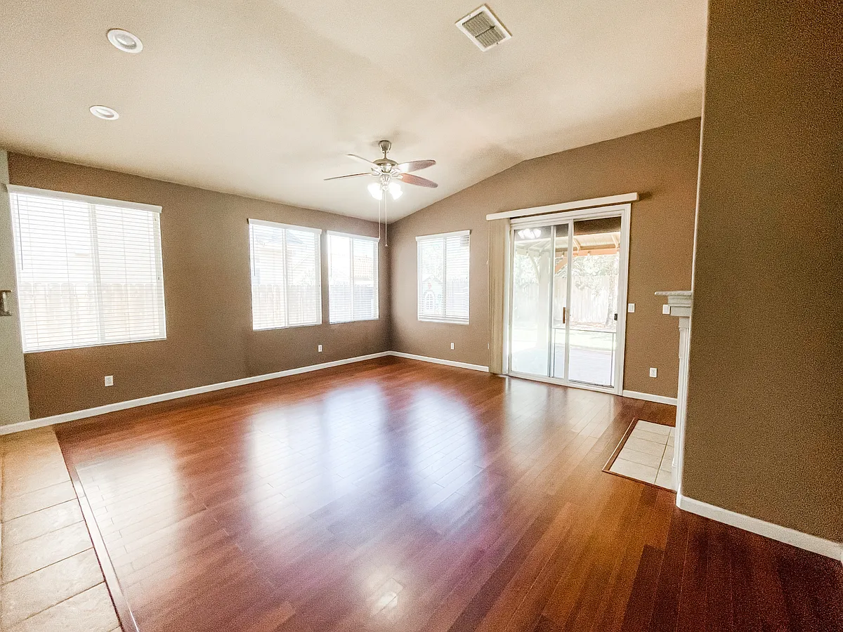 Building Photo - 1837 Boardwalk Dr