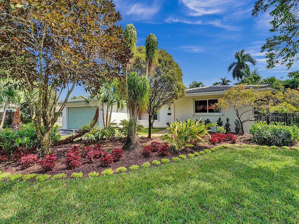 1st image of 886 Alamanda Court