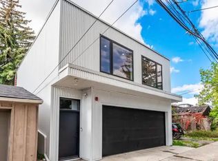 20 Leslie Garden Ln #1A, Toronto, ON M4M3M6