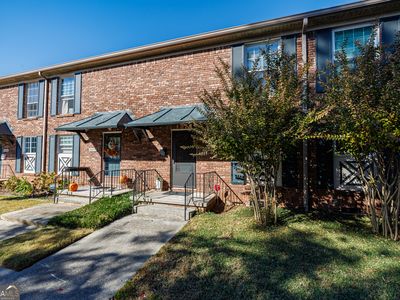 5678 Kingsport Dr, Sandy Springs, GA, 30342