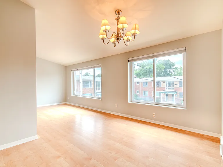 361 N Eton St #5 — Photo 2