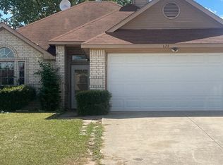 626 Oliver Ln, Waxahachie, TX 75165