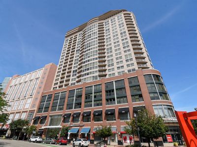 807 Davis St Unit 1610, Evanston, IL, 60201