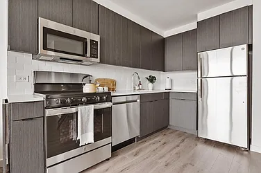 333 Washington Street, #420