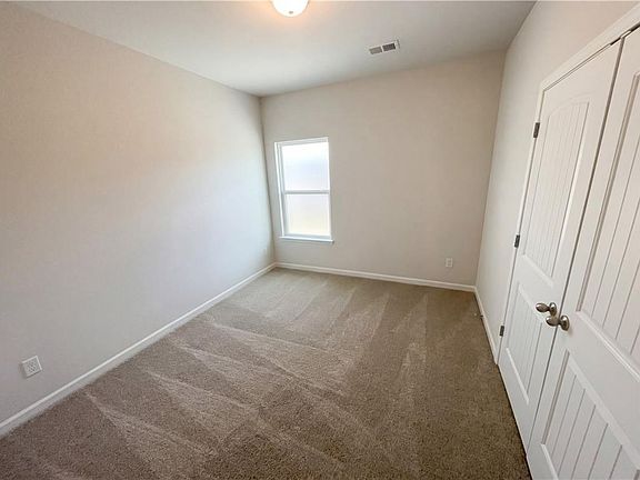 4th image of 104 Charlie Fuller Rd