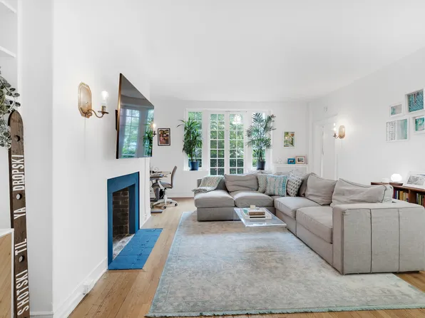 169 West 12th Street image 1 of 5