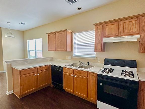 3rd image of 2823 Southampton Way APT B
